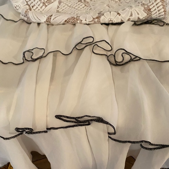 NEW WITH TAGS LACE CREAM AND BLACK DRESS - Picture 6 of 11